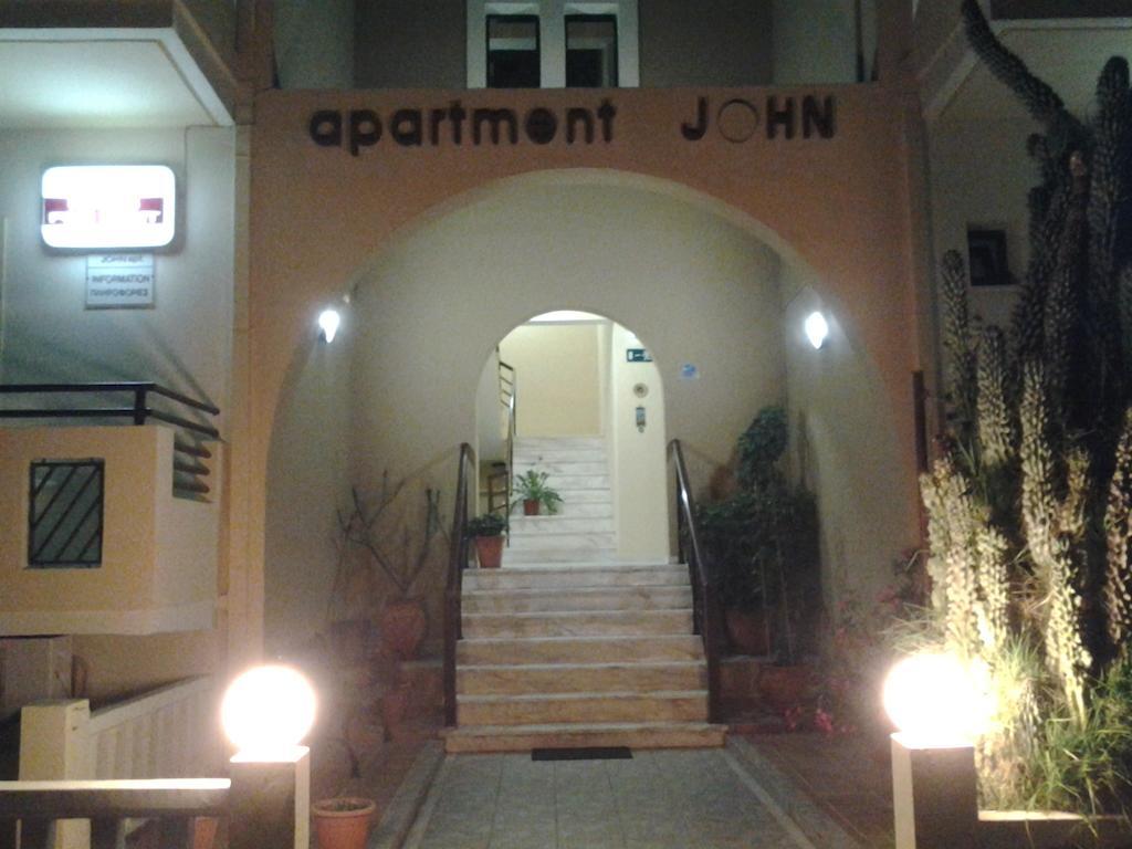 Apartment John Platanés